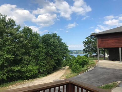 F51CCFA9-70E2-4D12-BC3B-09A874D3C0BC