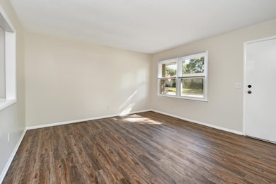 201 S Meadowview Ave, Springfield, MO 65802 - photo 5