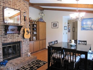 8-Gas Fireplace