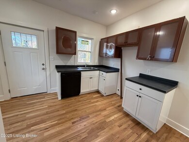 730 Hazel St unit 201, Louisville, KY 40211 - photo 6