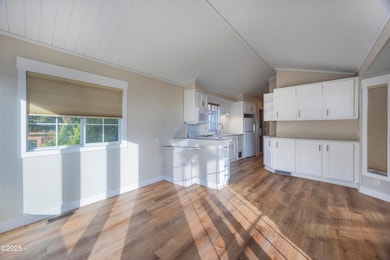4875 N Hwy 101 unit 45, Depoebay, OR 97341 - photo 7