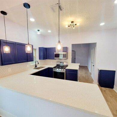 1401 4th St, Rosenberg, TX 77471 - photo 7