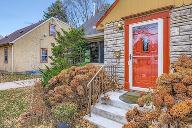 1920 Margaret St, Saint Paul, MN 55119 - photo 4