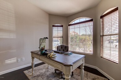3330 E Windmere Dr-8