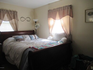 432 E Dayton St, Fremont, MI 49412 - photo 3