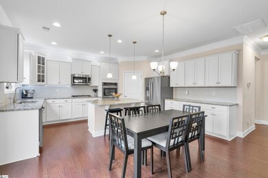 Kitchen and breakfast area