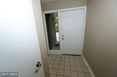 11011 Thrush Ridge Rd, Reston, VA 20191 - photo 2