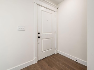 004__N 2015 102 W 5th Ave 001