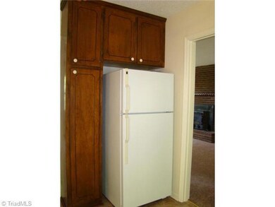 1070 Cliffwood Dr, Asheboro, NC 27205 - photo 6