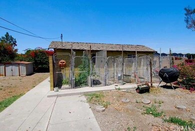 Dog kennel