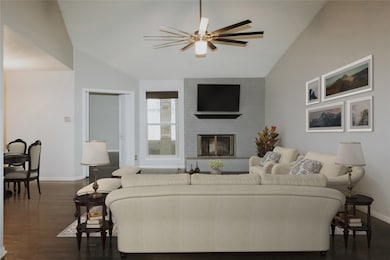 2725 La Mesa St, Bay City, TX 77414 - photo 4