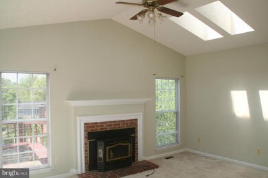 30128 Merchant Ct, Great Falls, VA 22066 - photo 6