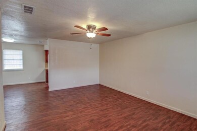 1400 S Howeth St, Gainesville, TX 76240 - photo 5
