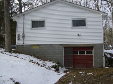 524 Rowland Rd, Greeley, PA 18425 - photo 5
