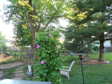 708 N Kenilworth Ave, Elmhurst, IL 60126 - photo 4