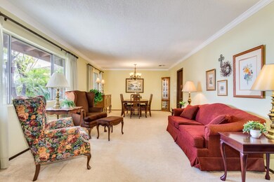 Front living and dinning