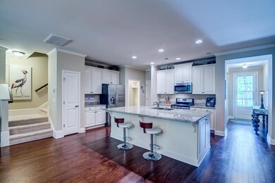 2483 Kings Gate-19