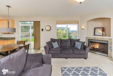 Living Room_9048-FULL