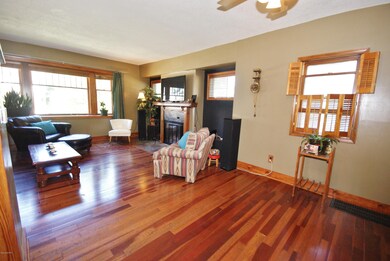 7. Living Room 2