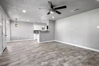 3709 Mustang Rd, Alvin, TX 77511 - photo 2