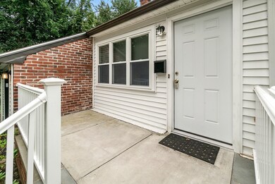 542 Trapelo Rd, Waltham, MA 02452 - photo 4