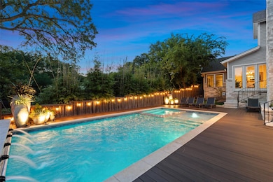 1002 Meriden Ln, Austin, TX 78703 - photo 3