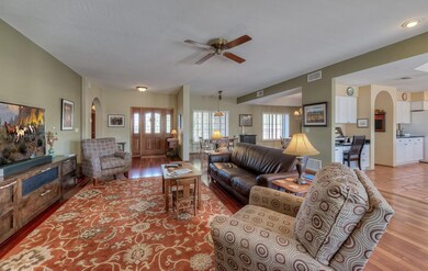 Living ~ Foyer