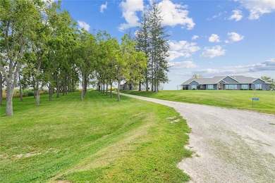 4093 70th St, Grinnell, IA 50112 - photo 4