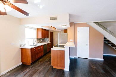 10432 N 10th St unit 3, Phoenix, AZ 85020 - photo 2