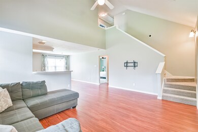 1427 Barras St, Alvin, TX 77511 - photo 4