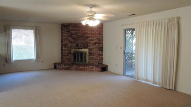 Great room w/ fireplace