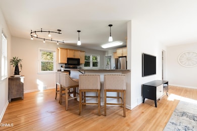 1202 N 4th St, Bismarck, ND 58501 - photo 7