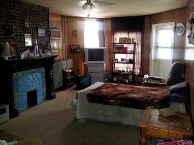 205 Main St, Slatington, PA 18080 - photo 5