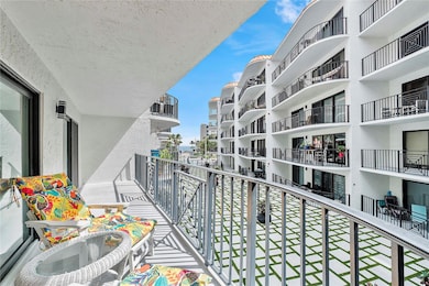 Tradewinds by the Sea unit 208, Fort Lauderdale, FL 33305 - photo 3