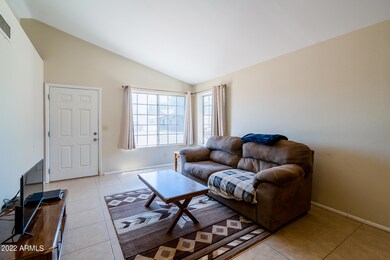 124 W Ivyglen St, Mesa, AZ 85201 - photo 3