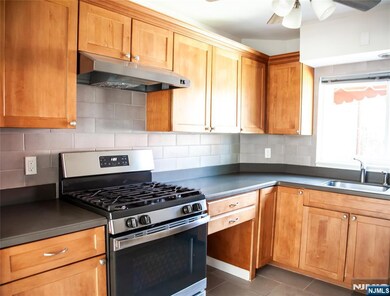 152 Belleville Ave unit 7, Bloomfield, NJ 07003 - photo 5