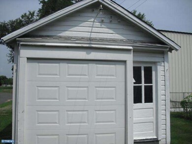 1123 Macdade Blvd, Darby, PA 19023 - photo 4