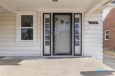 4714 Vermaas Ave, Toledo, OH 43612 - photo 2