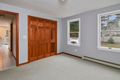 137 Heather Ln, North Falmouth, MA 02556 - photo 6