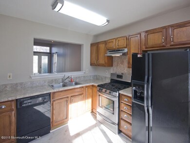 25 Carlisle Ct, Old Bridge, NJ 08857 - photo 4