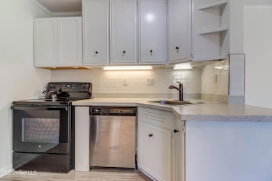 229 Lakeside Villa (1)