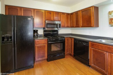 469 Valley Dr unit 3, Naperville, IL 60563 - photo 5