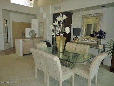 Formal dining with wet bar