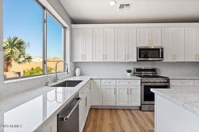 12-Kitchen