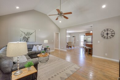 106 Doak St, Shelbyville, TN 37160 - photo 3