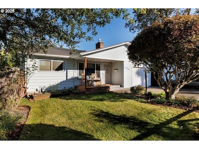 550 E Exeter St, Gladstone, OR 97027 - photo 2