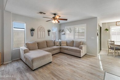 2403 W Via Dona Rd-12