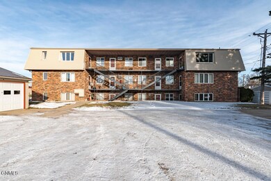 1937 N Kavaney Dr MLS-2
