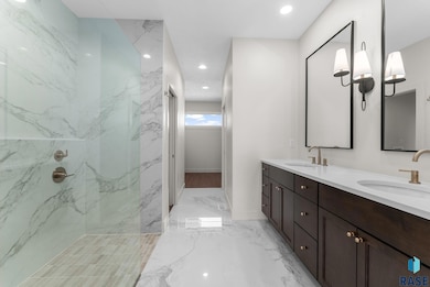 8309 E Sheridan Cir, Sioux Falls, SD 57110 - photo 4