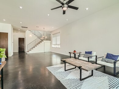 1154 Kinley Ln, Houston, TX 77018 - photo 7